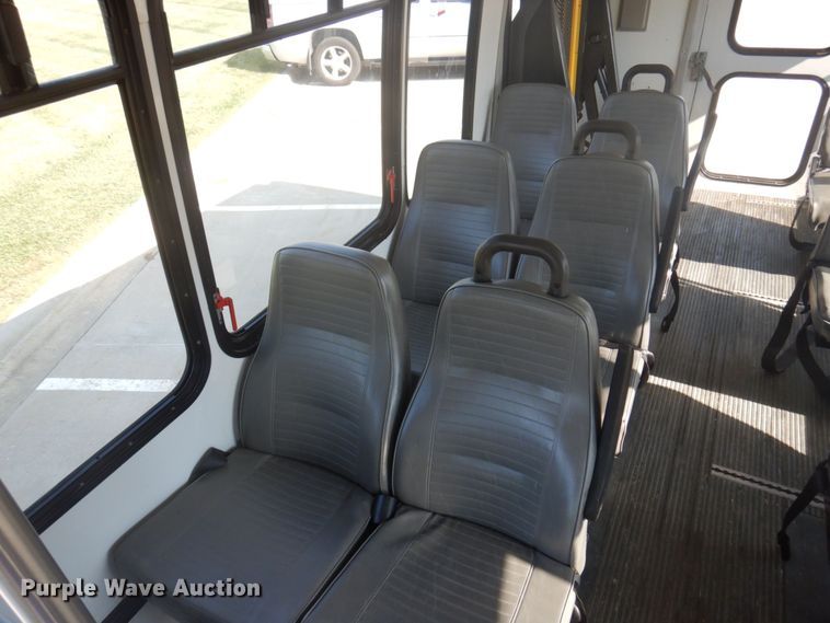 image for item DP0328 2011 Ford E450 Super Duty  shuttle bus