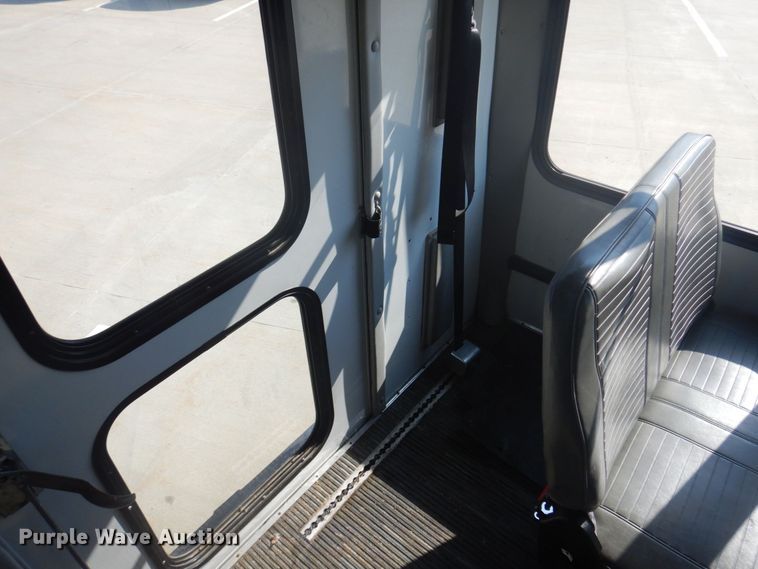 image for item DP0328 2011 Ford E450 Super Duty  shuttle bus