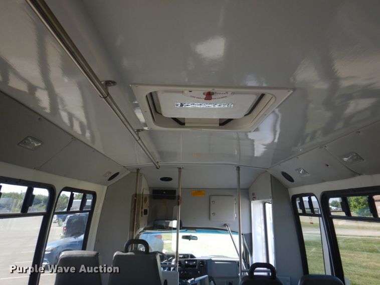 image for item DP0328 2011 Ford E450 Super Duty  shuttle bus