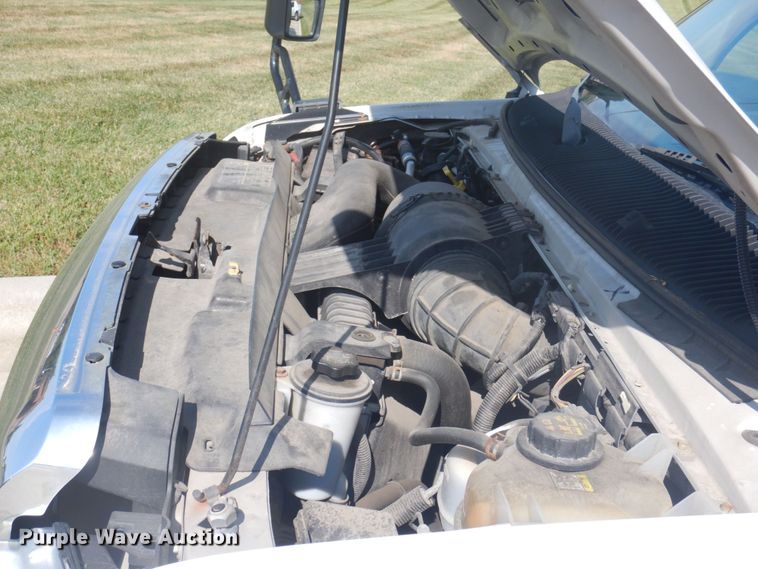 image for item DP0328 2011 Ford E450 Super Duty  shuttle bus