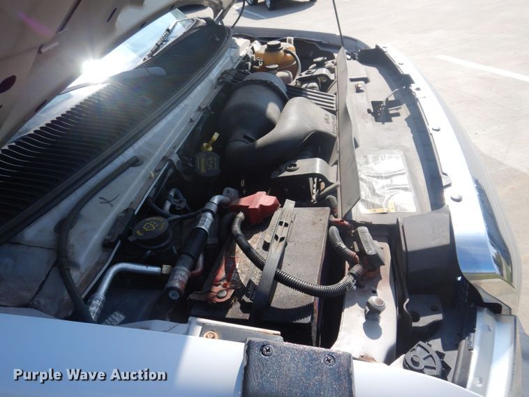 image for item DP0328 2011 Ford E450 Super Duty  shuttle bus