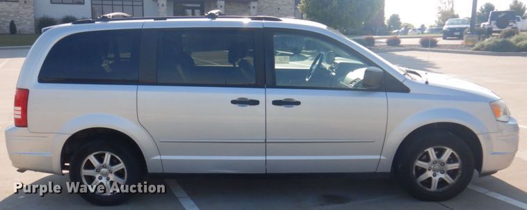 image for item DP0330 2008 Chrysler Town & Country LX  van