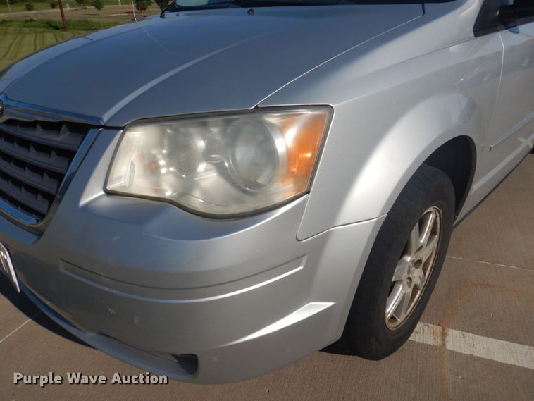 image for item DP0330 2008 Chrysler Town & Country LX  van