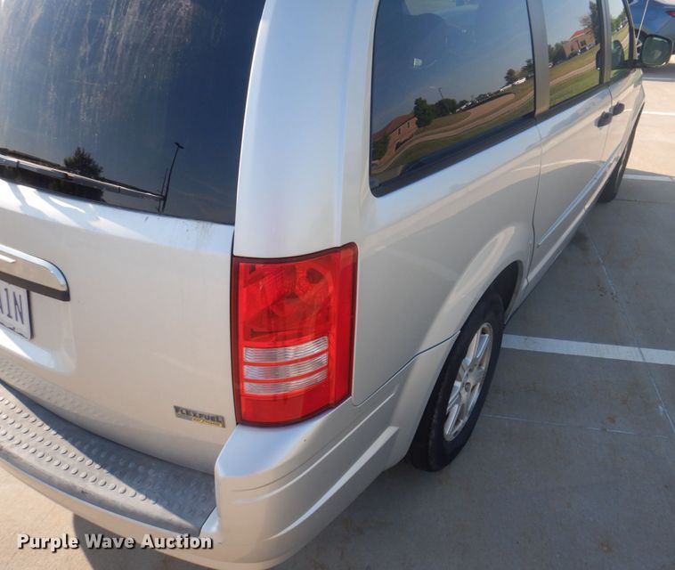 image for item DP0330 2008 Chrysler Town & Country LX  van