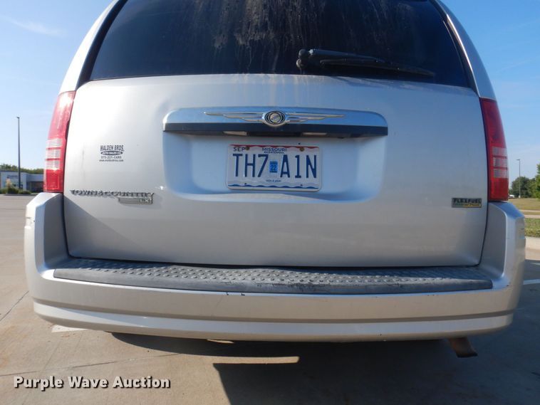 image for item DP0330 2008 Chrysler Town & Country LX  van