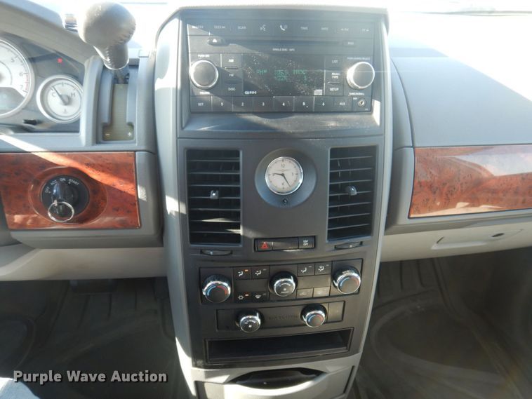 image for item DP0330 2008 Chrysler Town & Country LX  van