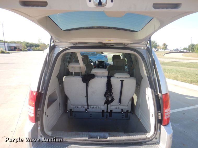 image for item DP0330 2008 Chrysler Town & Country LX  van