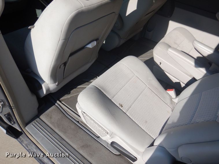 image for item DP0330 2008 Chrysler Town & Country LX  van