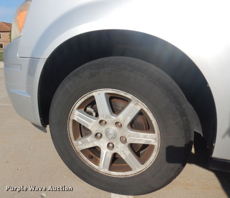 image for item DP0330 2008 Chrysler Town & Country LX  van