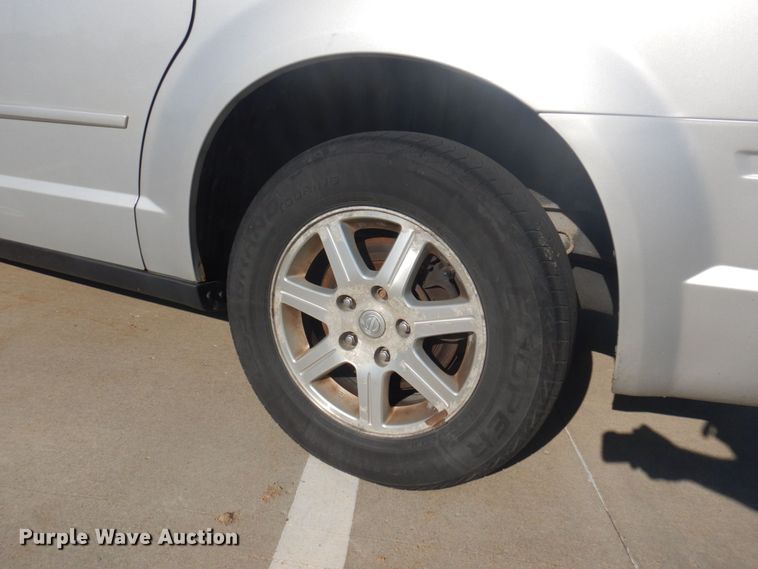 image for item DP0330 2008 Chrysler Town & Country LX  van