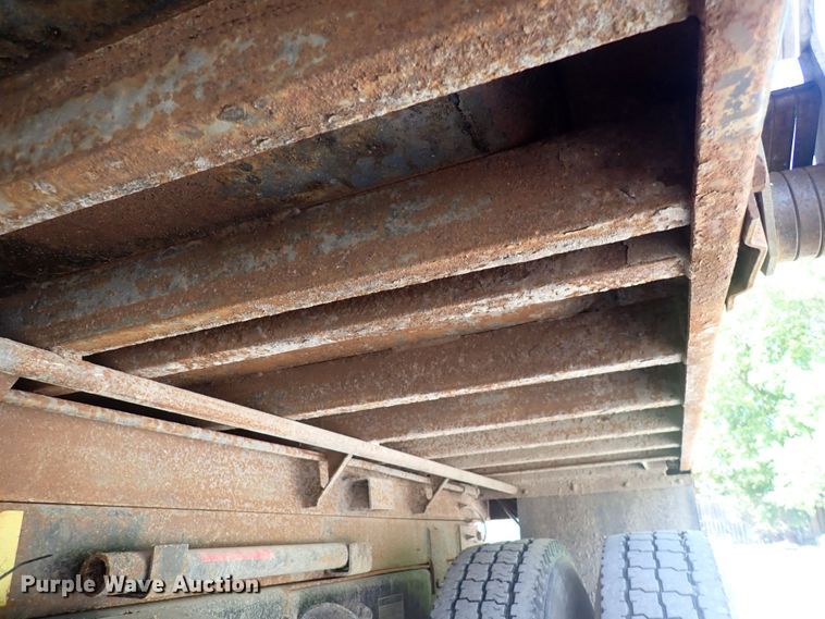 image for item DQ2911 2001 Sterling Acterra  dump truck