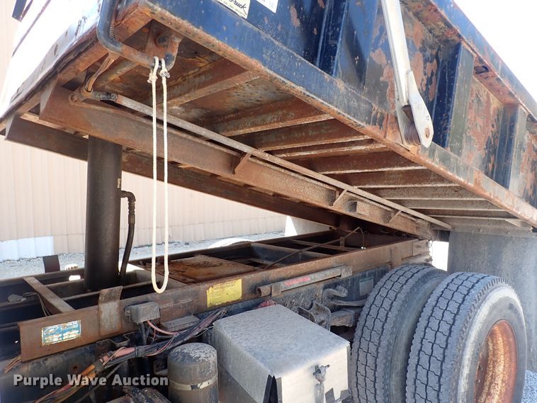 image for item DQ2911 2001 Sterling Acterra  dump truck