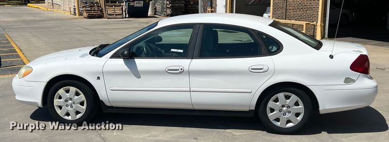 image for item IA9087 2001 Ford Taurus