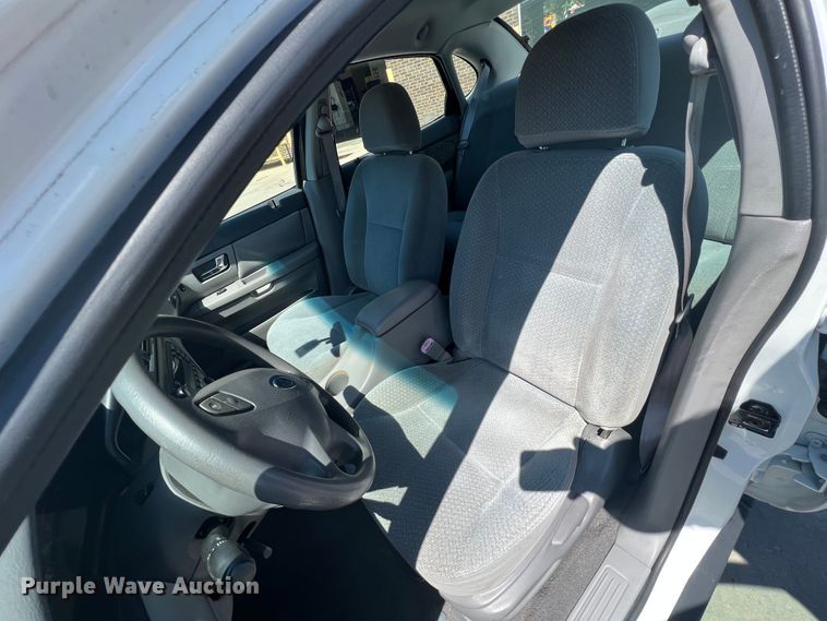 image for item IA9087 2001 Ford Taurus