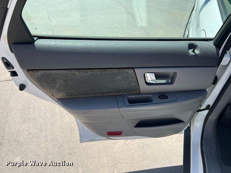 image for item IA9087 2001 Ford Taurus