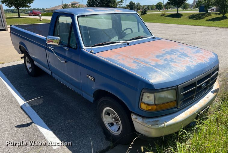 image for item IA9088 1993 Ford F150  pickup truck