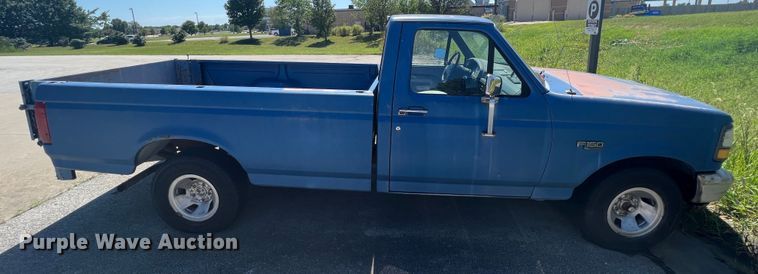 image for item IA9088 1993 Ford F150  pickup truck
