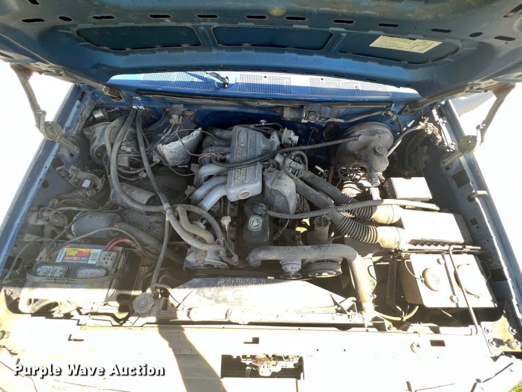 image for item IA9088 1993 Ford F150  pickup truck