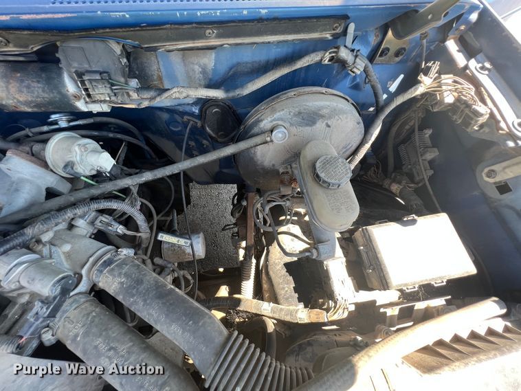 image for item IA9088 1993 Ford F150  pickup truck