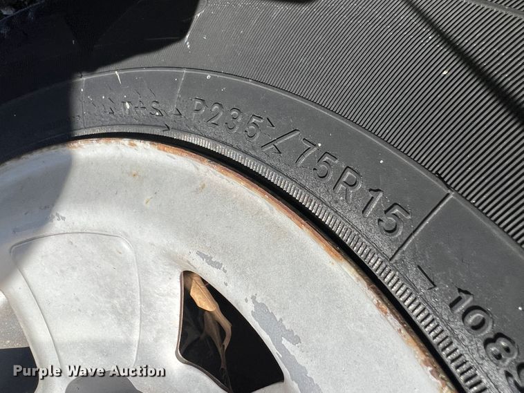 image for item IA9088 1993 Ford F150  pickup truck