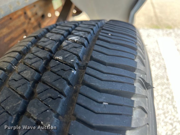 image for item IA9088 1993 Ford F150  pickup truck