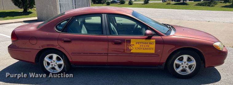 image for item IA9089 2003 Ford Taurus
