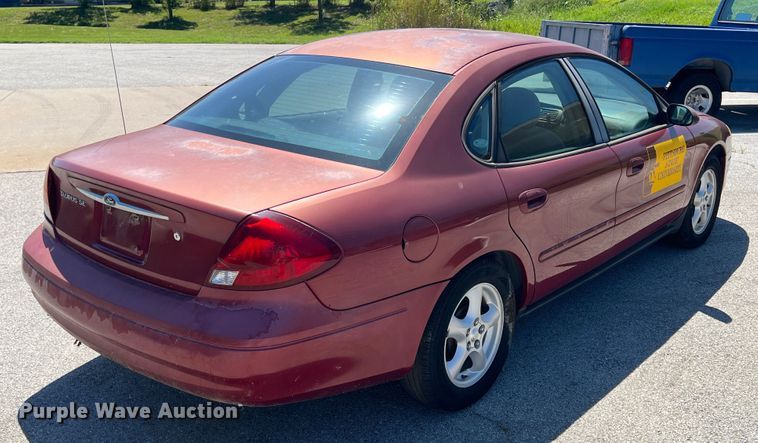image for item IA9089 2003 Ford Taurus