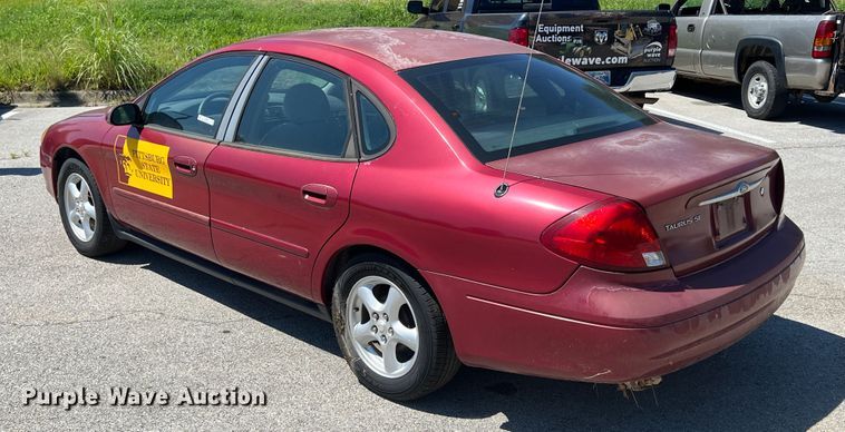 image for item IA9089 2003 Ford Taurus