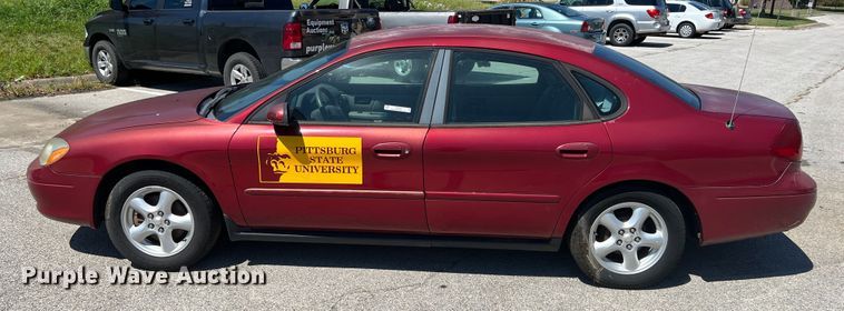 image for item IA9089 2003 Ford Taurus