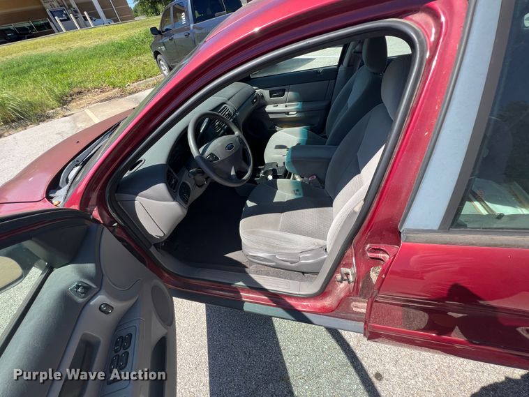 image for item IA9089 2003 Ford Taurus