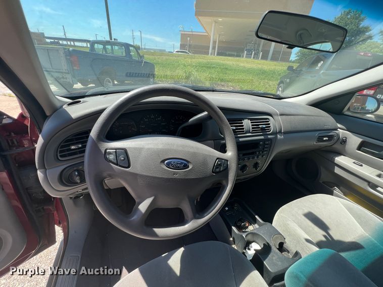 image for item IA9089 2003 Ford Taurus