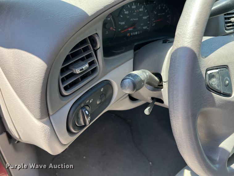 image for item IA9089 2003 Ford Taurus