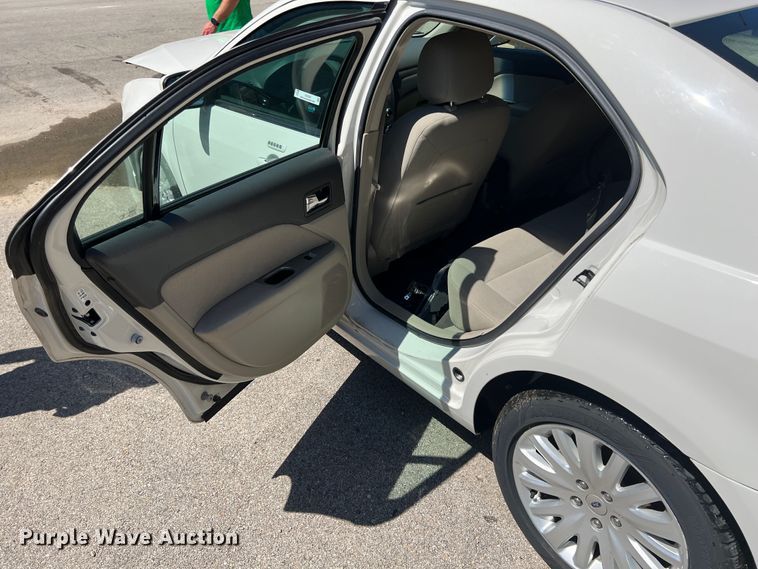 image for item IA9090 2012 Ford Fusion