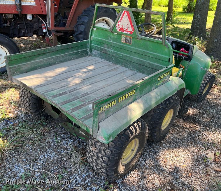 image for item IA9091 2001 John Deere Gator 6X4  utility vehicle
