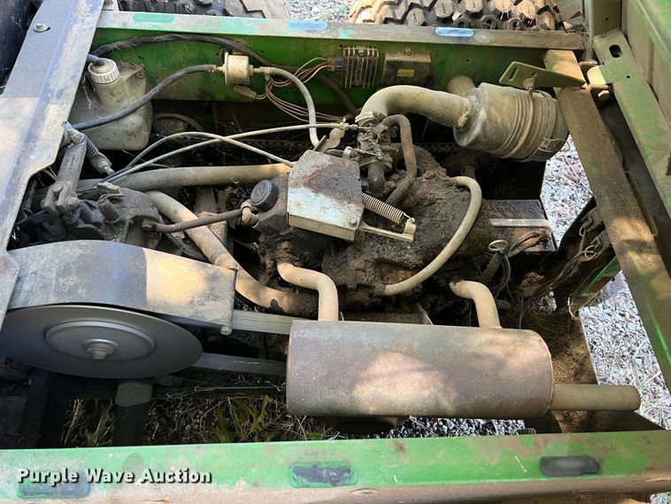 image for item IA9091 2001 John Deere Gator 6X4  utility vehicle