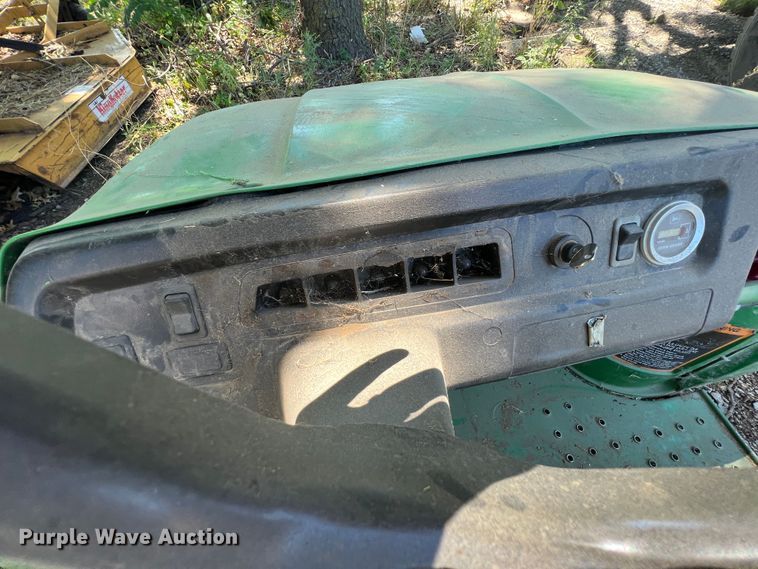 image for item IA9091 2001 John Deere Gator 6X4  utility vehicle