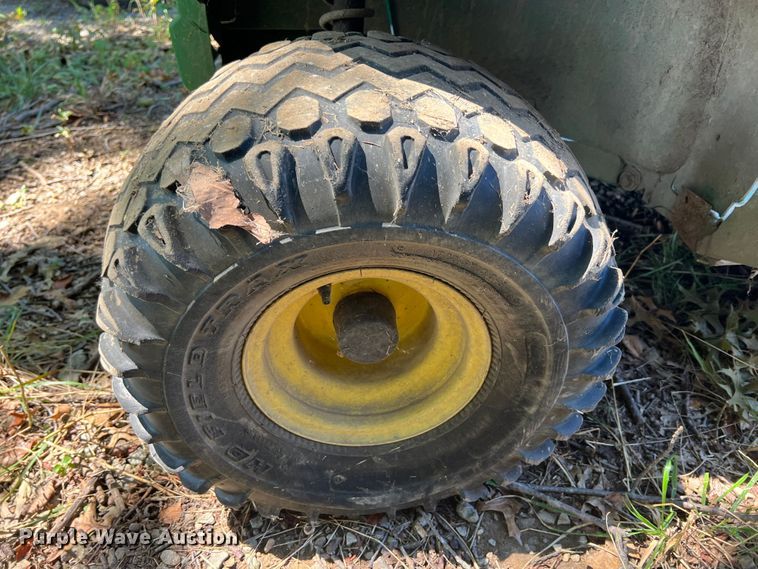 image for item IA9091 2001 John Deere Gator 6X4  utility vehicle