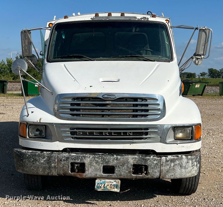 image for item IA9128 2007 Sterling Acterra  refuse truck