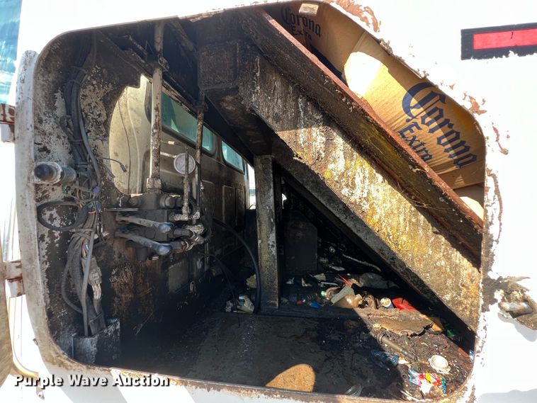 image for item IA9128 2007 Sterling Acterra  refuse truck