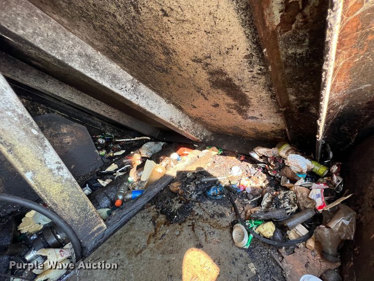 image for item IA9128 2007 Sterling Acterra  refuse truck