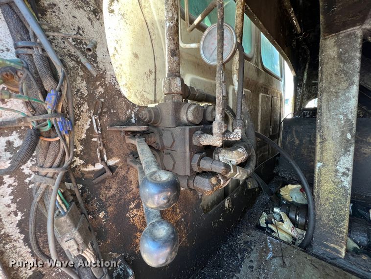 image for item IA9128 2007 Sterling Acterra  refuse truck