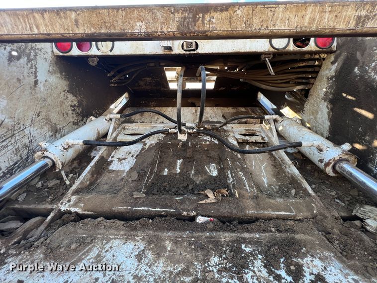 image for item IA9128 2007 Sterling Acterra  refuse truck