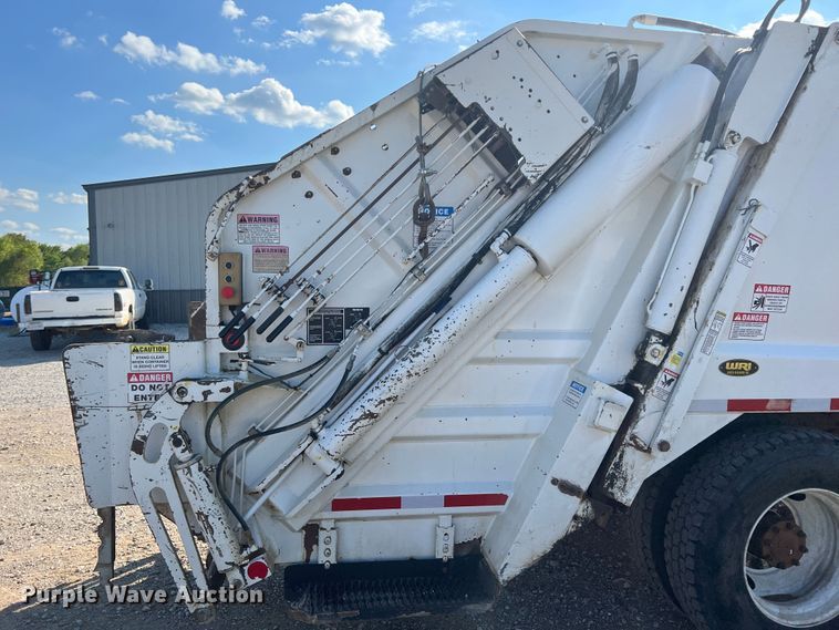 image for item IA9128 2007 Sterling Acterra  refuse truck