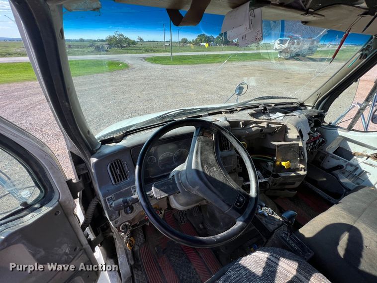 image for item IA9128 2007 Sterling Acterra  refuse truck