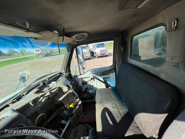 image for item IA9128 2007 Sterling Acterra  refuse truck