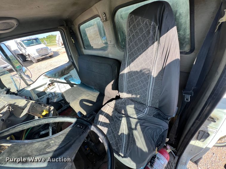 image for item IA9128 2007 Sterling Acterra  refuse truck