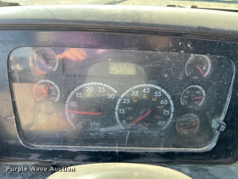 image for item IA9128 2007 Sterling Acterra  refuse truck