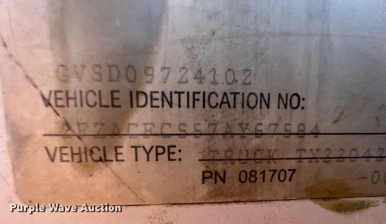 image for item IA9128 2007 Sterling Acterra  refuse truck