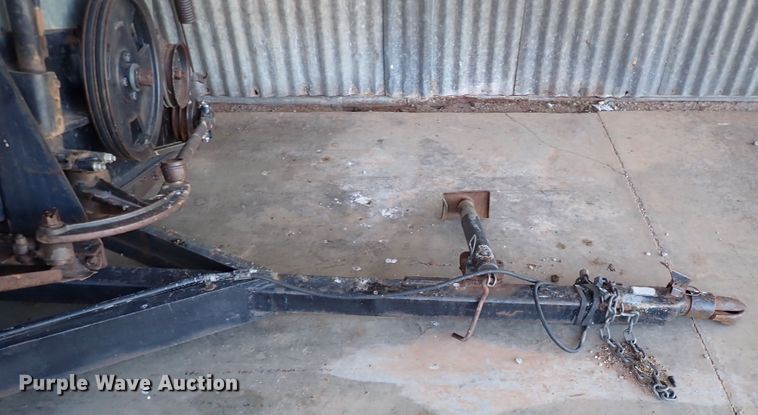 image for item IS9487 1977 Gleaner M2  combine