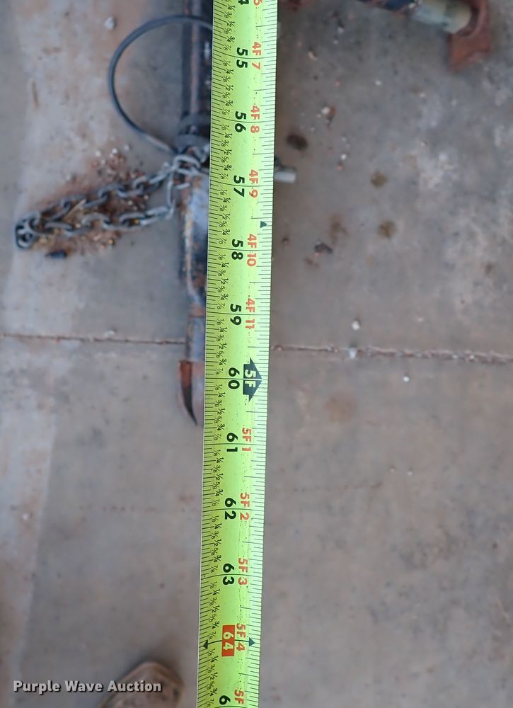 image for item IS9487 1977 Gleaner M2  combine